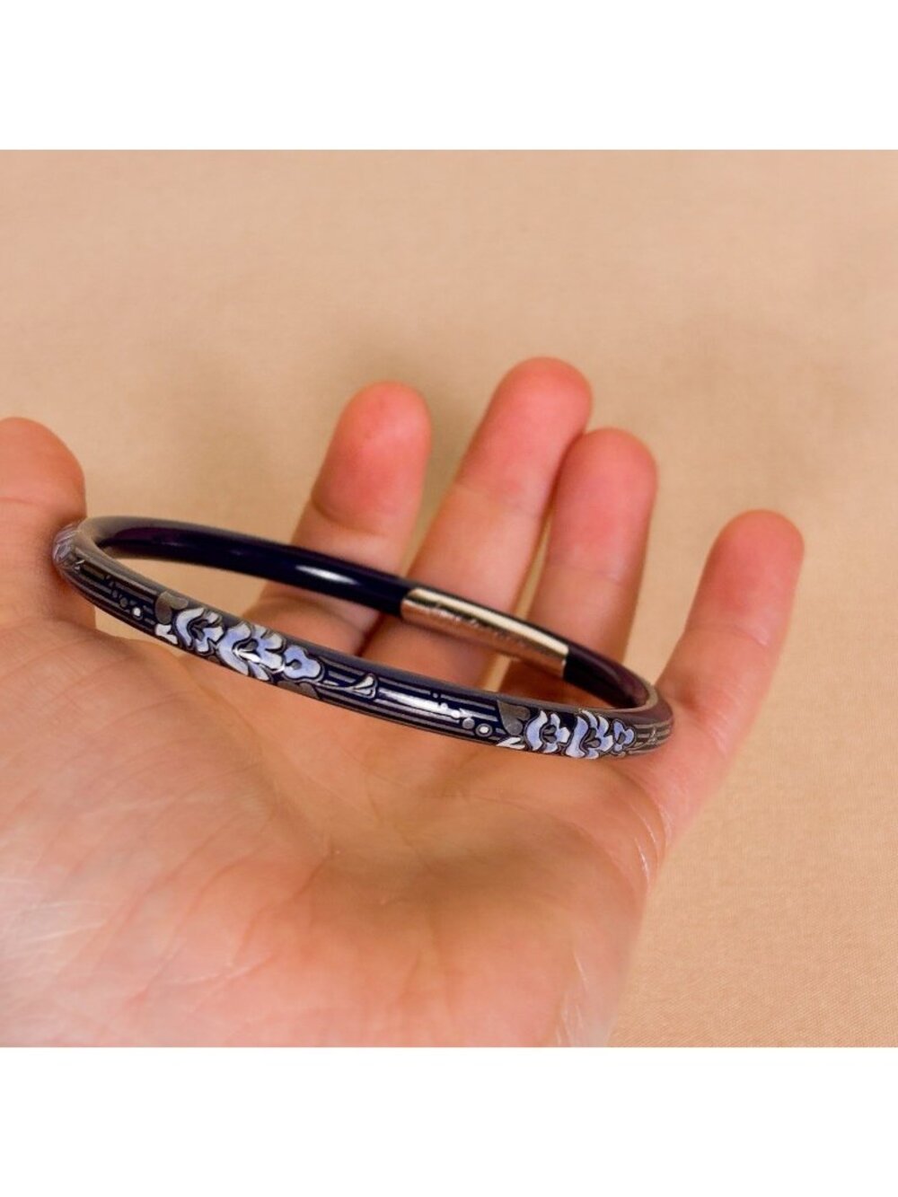 Vintage Michaela Frey Austria Blue Floral Enamel Gold Tone Bangle Tag Size 8 A72